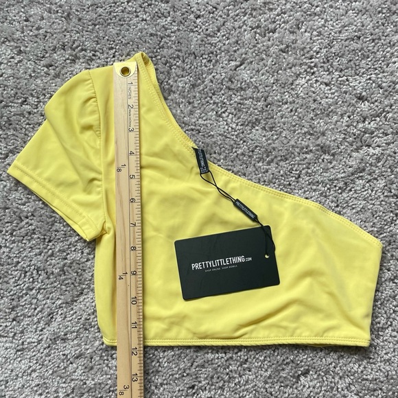 Pretty Little Thing Size 0 Lemon One Shoulder Sleeve Bikini Top Only NWT - Picture 5 of 7